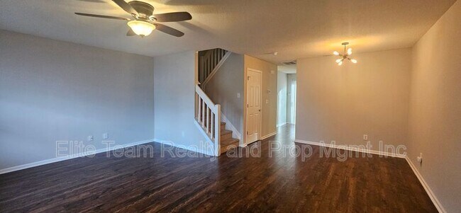 Building Photo - 6807 Juniper Tree St