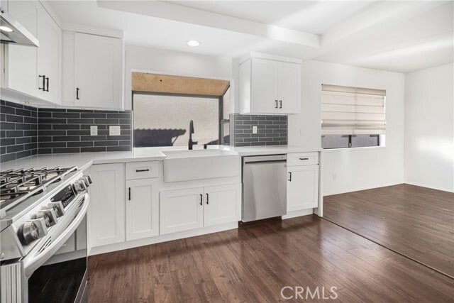 Building Photo - 5360 Las Virgenes Rd