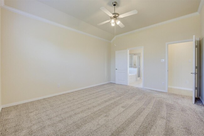 Building Photo - 10902 Granite Chief Dr