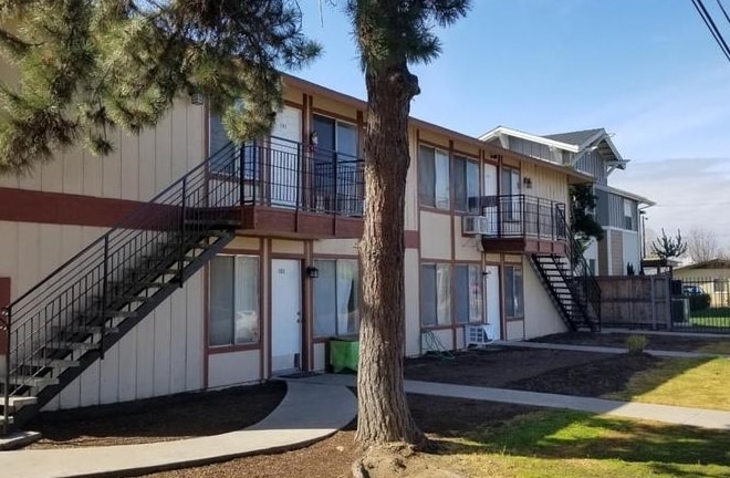 Building Photo - 4538 E Hamilton