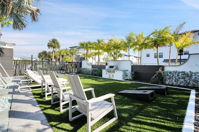 Building Photo - 5351 Bridge St