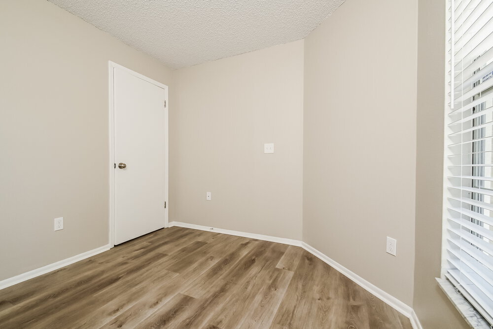 Building Photo - 1336 Mohrlake Dr