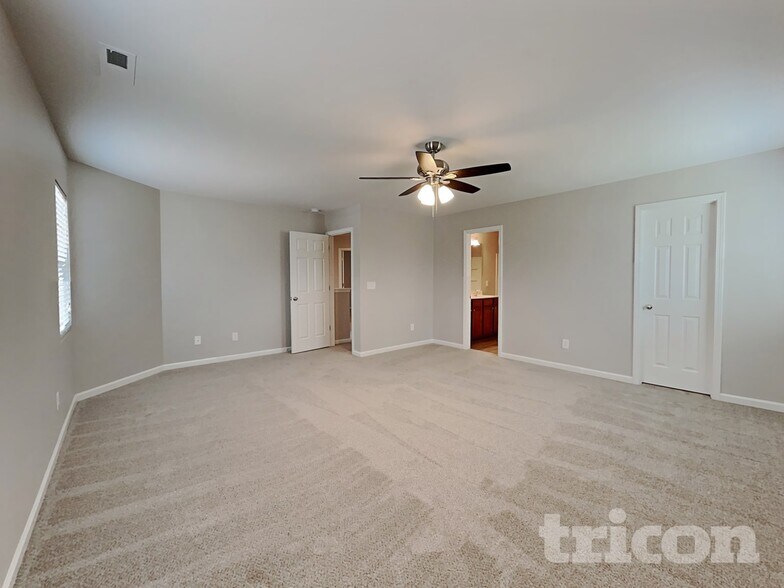 Building Photo - 4211 Offshore Dr