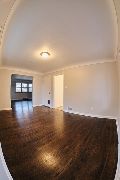 Building Photo - 2784 Breezy Way