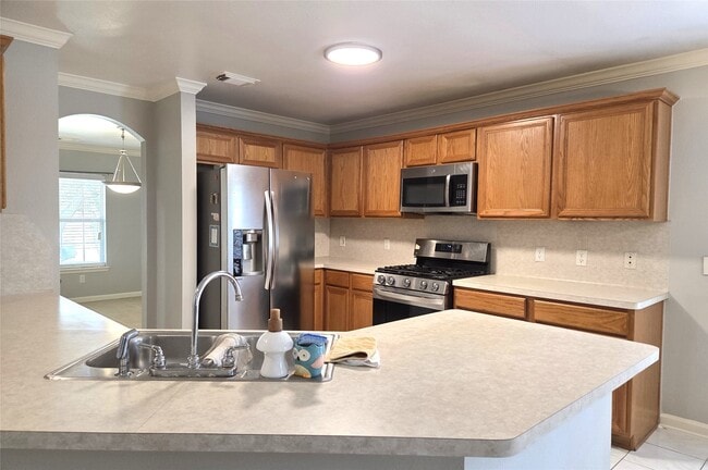 Building Photo - 18011 Featherfield Ln