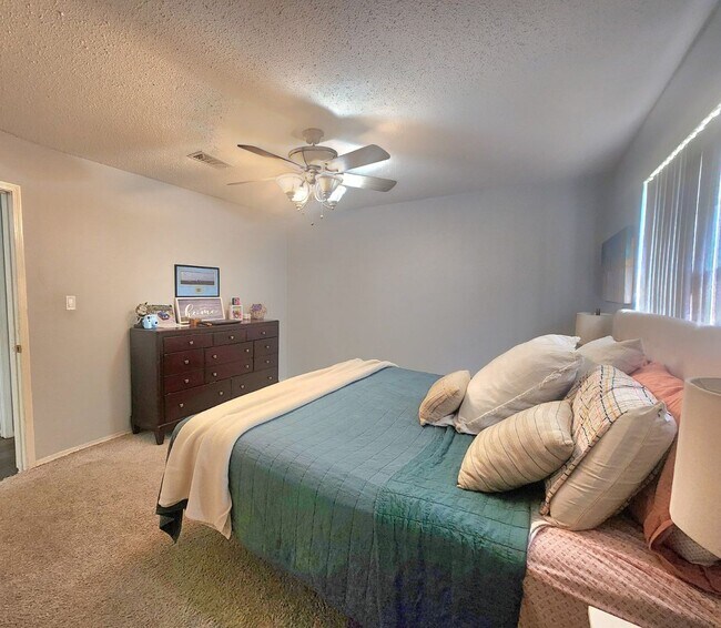 Building Photo - Charming Home with Pool & Prime Location!