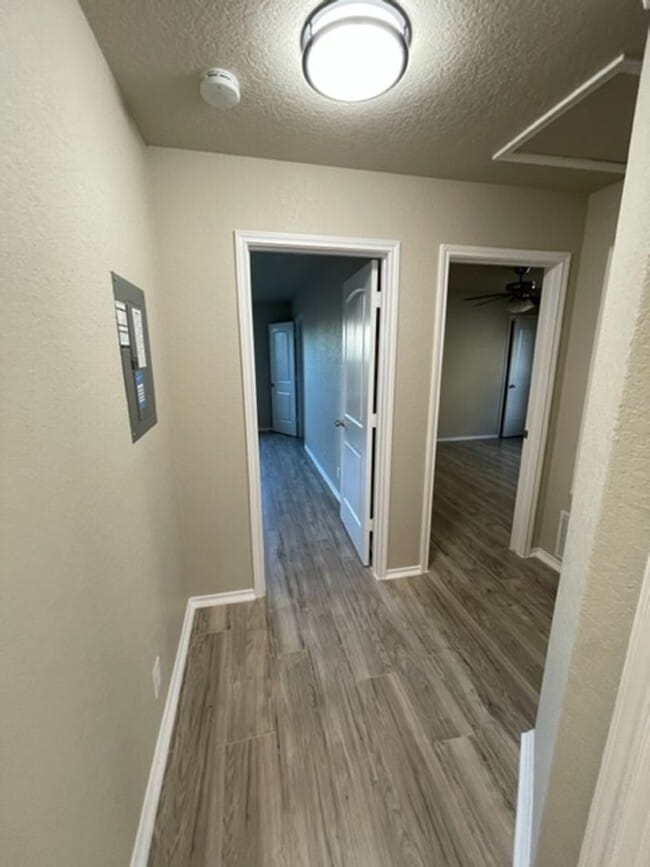 Building Photo - Move-in Ready 3-Bed, 2-Bath Home in Riposa Vita! (SE San Antonio)