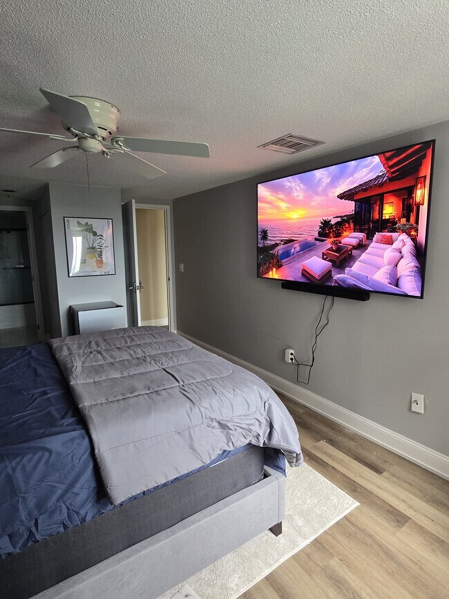 Building Photo - 200 Burkhall St