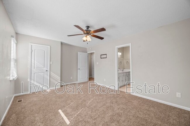 Building Photo - 1635 Fairfax Dr