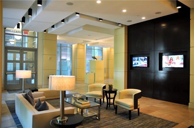 Building Photo - 2795 Peachtree Rd