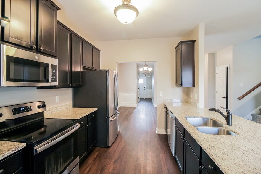 Building Photo - 522 Kirkland Dr