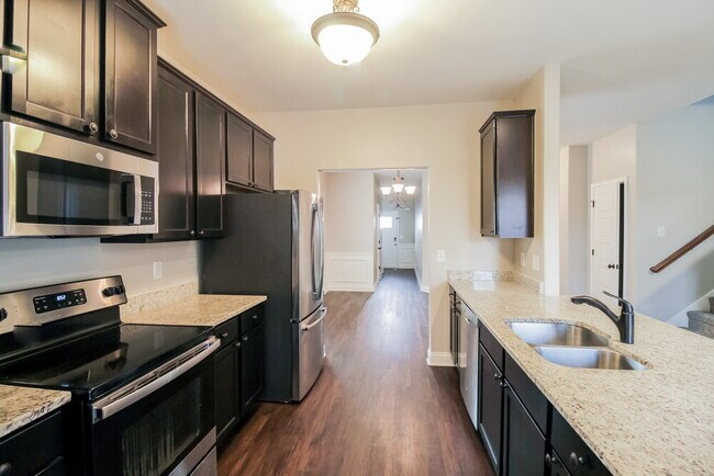 Building Photo - 522 Kirkland Dr