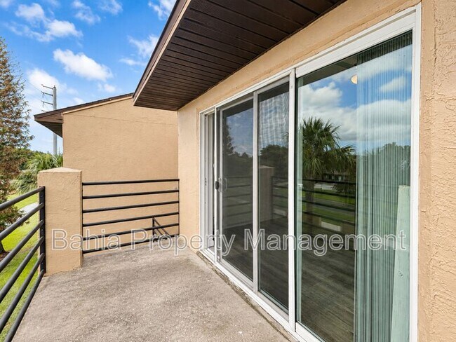 Building Photo - 5214 Via Hacienda Cir