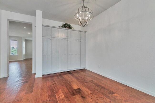 Building Photo - 5175 Trinity Park Dr