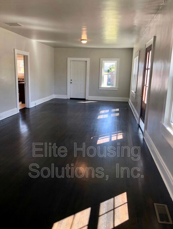 Building Photo - 4672 W Lee Hwy