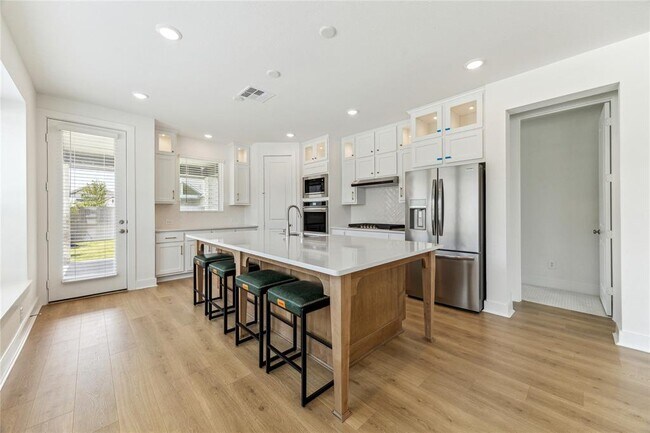 Building Photo - 21203 Electric Lgt Trl