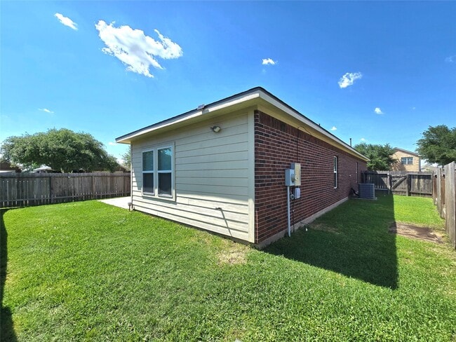 Building Photo - 19435 Mystic Cypress Dr