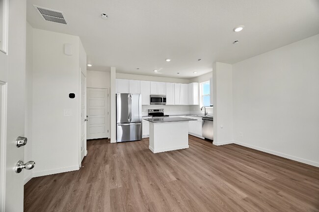 Building Photo - 507 Condor Wy
