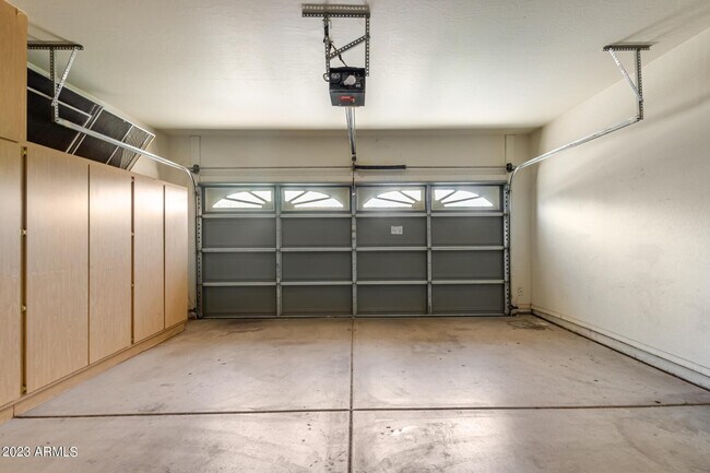 Building Photo - 3316 E Tierra Buena Ln