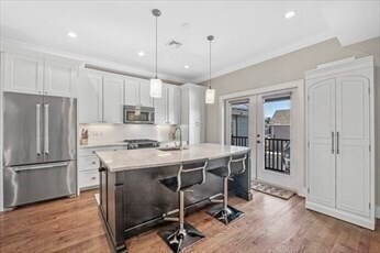 Building Photo - 355 K St