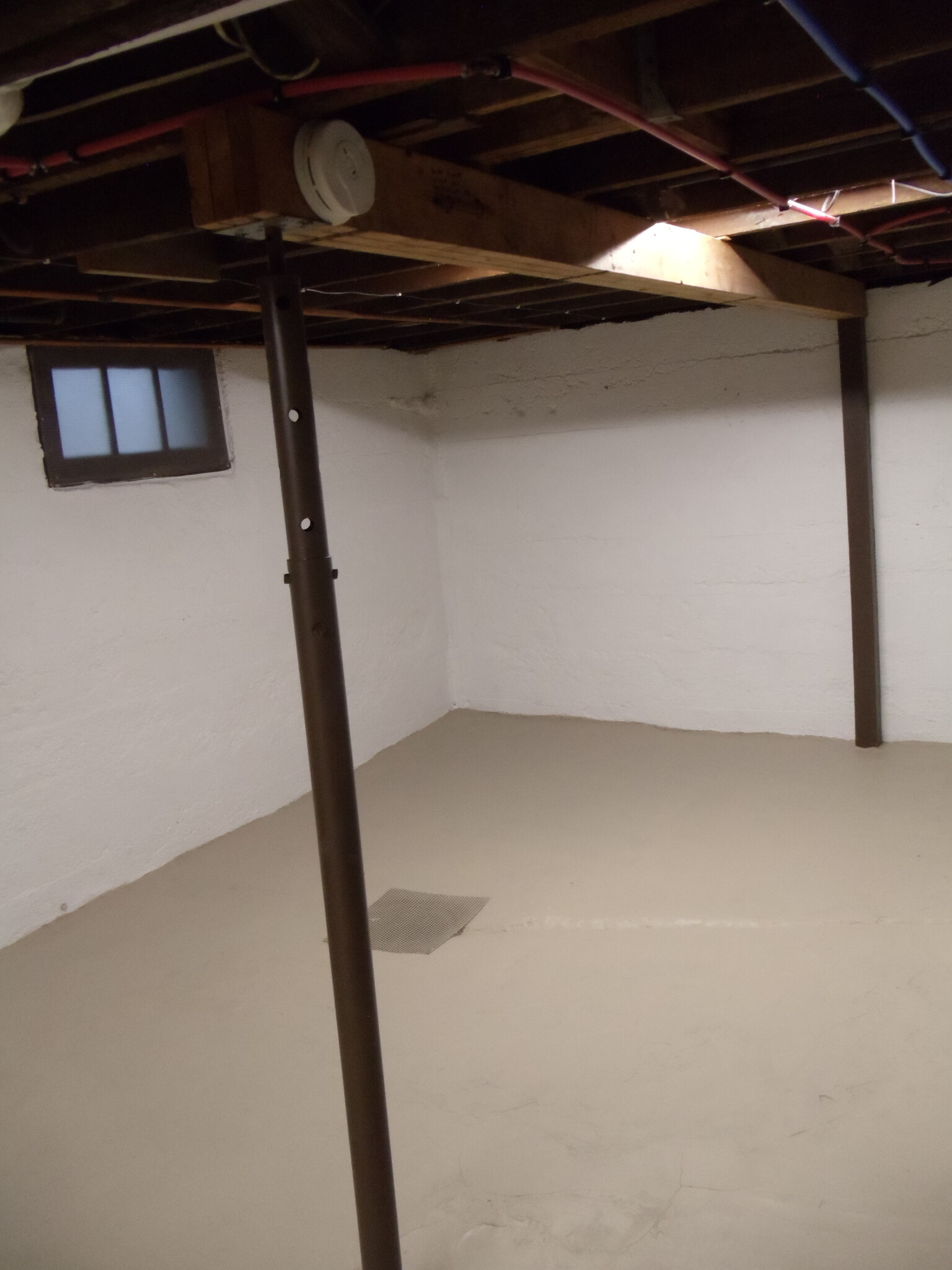 Building Photo - 376 Miller St