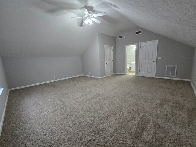 Building Photo - 817 Maricopa Dr