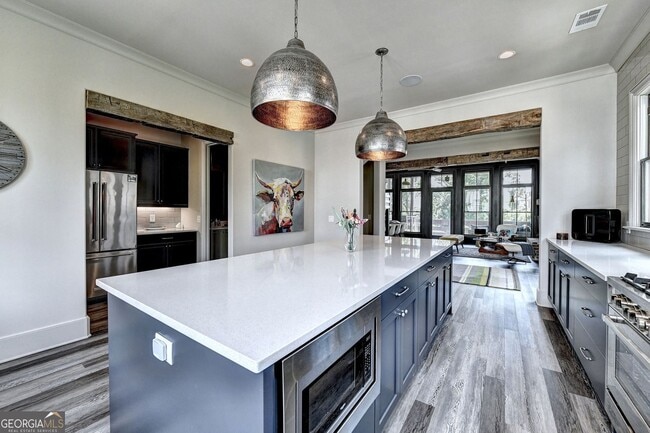 Building Photo - 2555 Brook Run