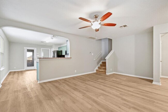 Building Photo - 1030 Birdsong Ln