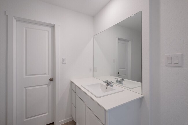 Building Photo - 3214 Mound Rdg