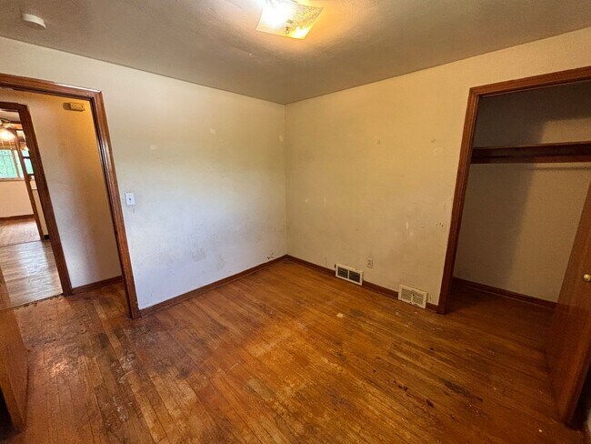 Building Photo - Jump into June and Own Your Own Home with our Summer Savings Spectacular!! - Lease-to-Own Opportu...