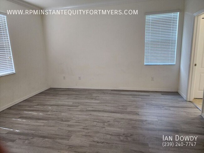 Building Photo - 15575 Pascolo Ln