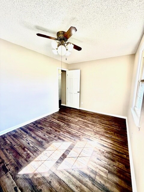 Building Photo - 122 Old Chapin Rd