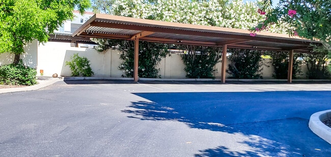 Building Photo - 7910 E Wilshire Dr