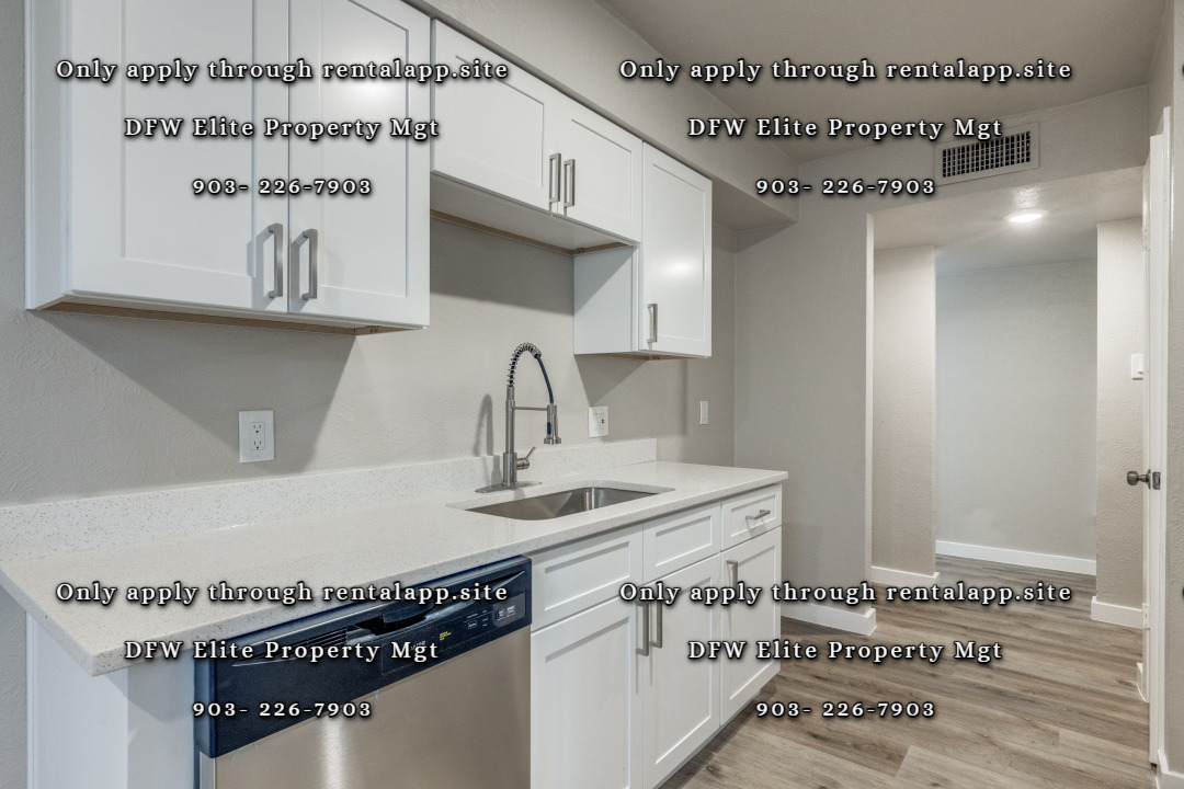 Building Photo - 1417 Kitty Hawk Dr