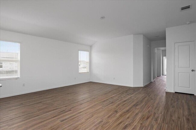 Building Photo - 329 Escondido Cir