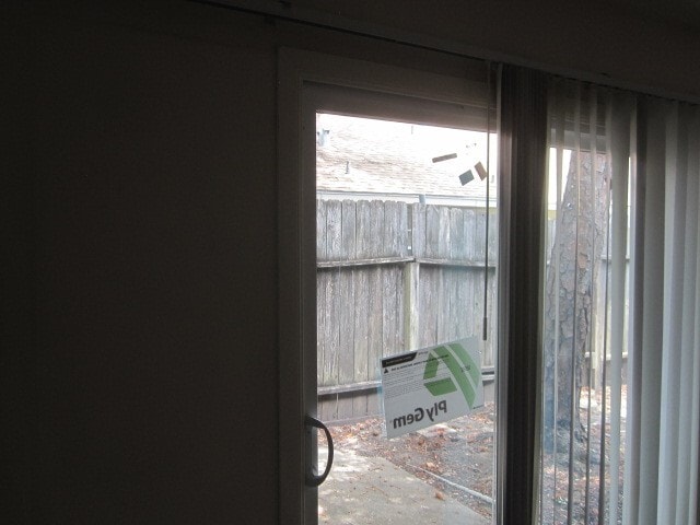 Building Photo - 10826 Sugar Hill Dr