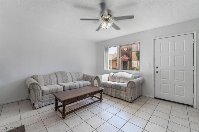 Building Photo - 4302 Lynnann