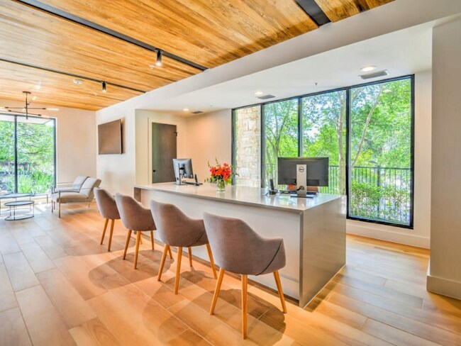 Building Photo - 1221 S Congress Ave