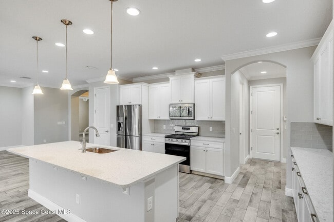 Building Photo - 3174 Addison Dr