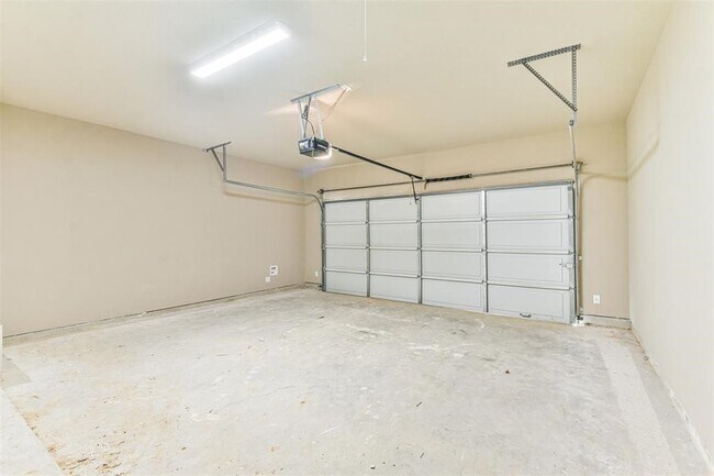 Building Photo - 25540 Starling Ln