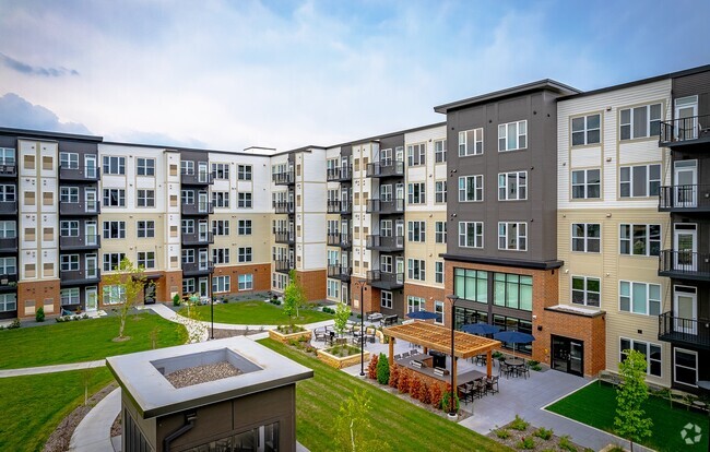 Building Photo - Legacy Commons at Signal Hills 55+ Apartments