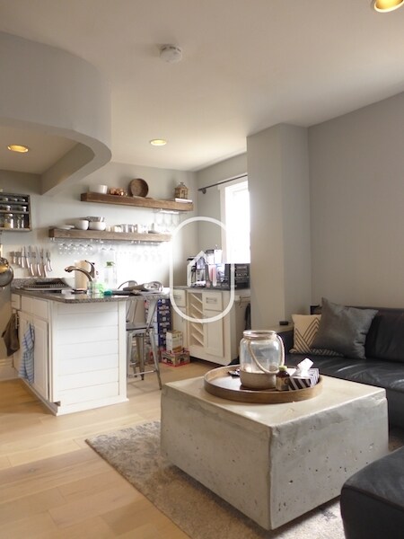 Building Photo - 59 Delle Ave