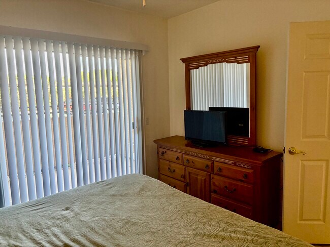Building Photo - 10410 N Cave Creek Rd
