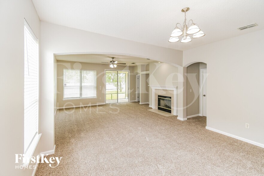 Building Photo - 4007 Leatherwood Dr