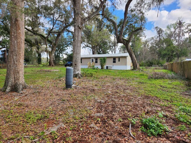 Building Photo - Looking for Acreage? This updated 3 bed, 2 bath home with an inside laundry room sits on 1.5 Acre...