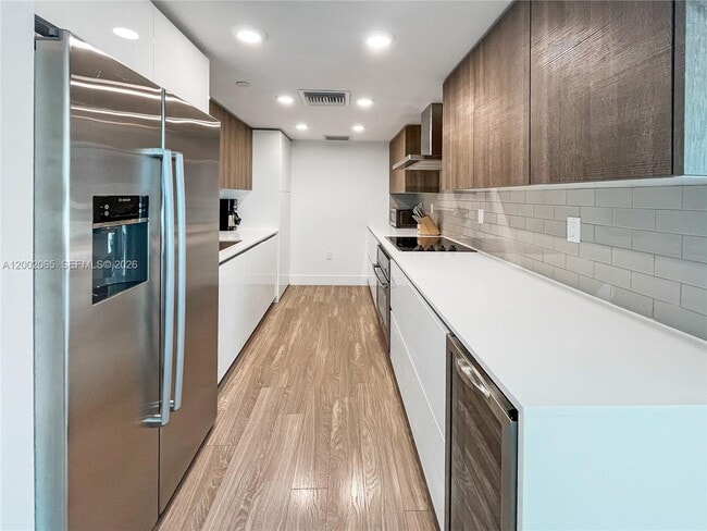 Building Photo - 1025 92nd St