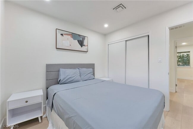 Building Photo - 105 Marigold Ln