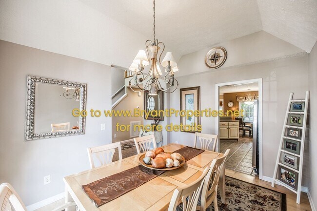 Building Photo - Madison/Rivergate Area - 3 Bedroom, 2.5 Baths