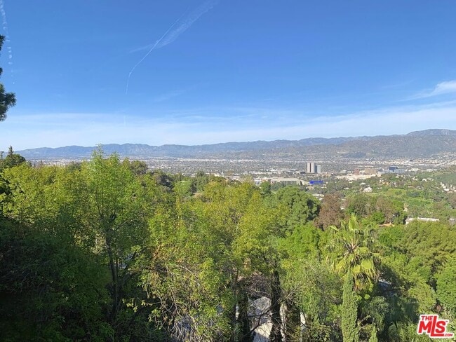 Building Photo - 7353 Pyramid Pl