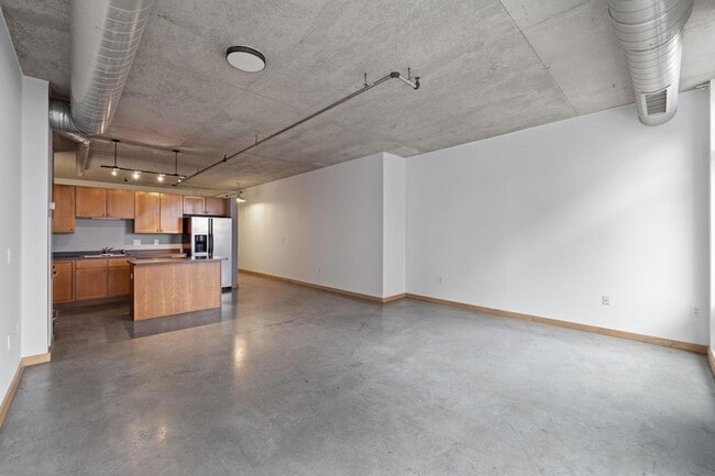 Building Photo - 720 N 4th St